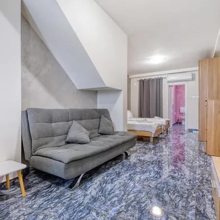 New! Maisonette In By Sf Homes Apartament