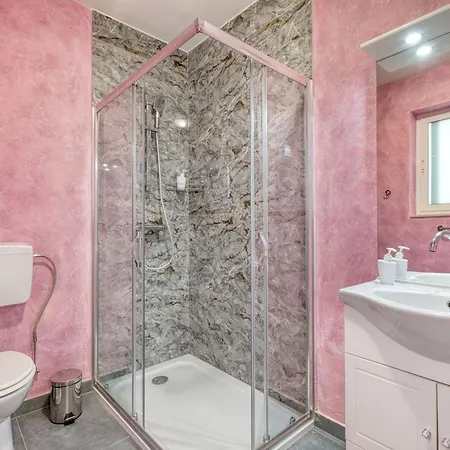 Apartment New! Maisonette In By Sf Homes *